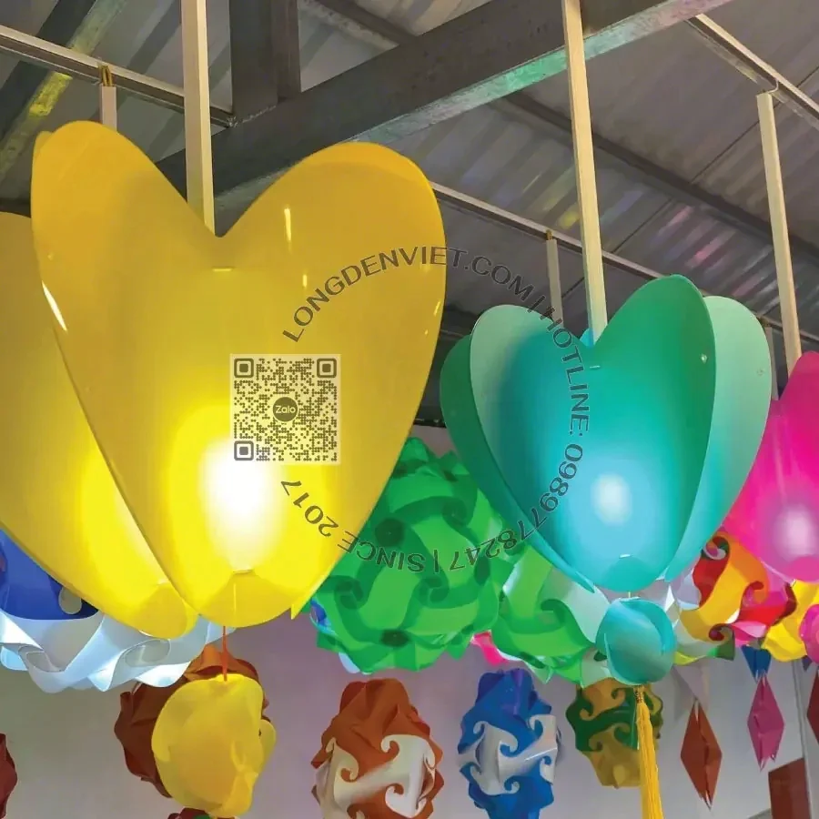 Bộ 10 cái đèn nhựa hình trái tim đủ màu Bộ 10 cái đèn nhựa hình trái tim đủ màu — đèn ngoài trời Việt Nam | LongDenViet