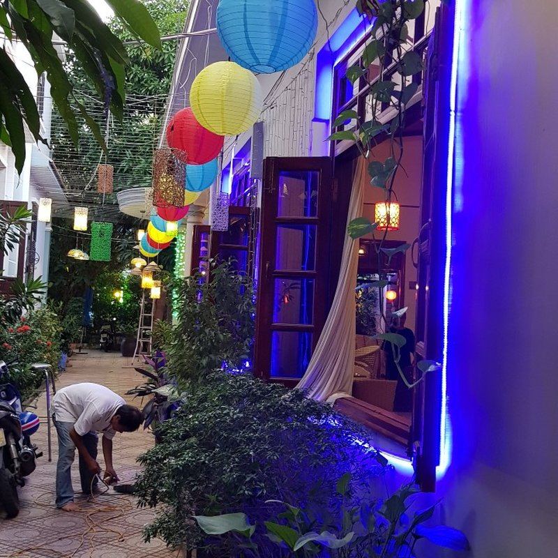 Đèn Lồng Giấy Xếp Trang Trí Tiệc Cưới — góc nhìn thứ 2